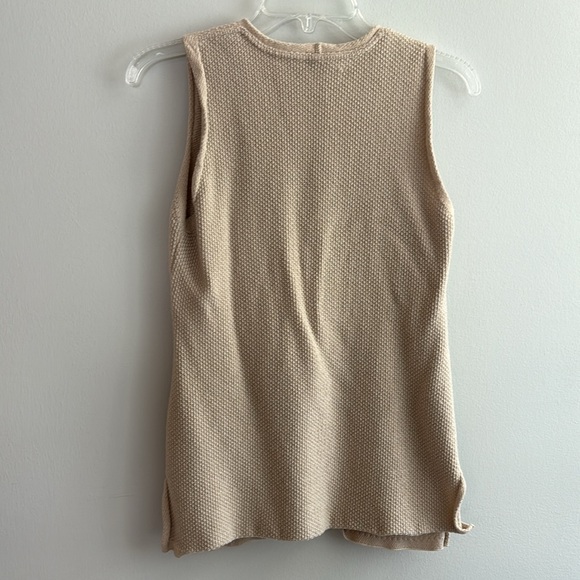 Escada wool blend sleeveless sweater top with metallic weave - Picture 6 of 8